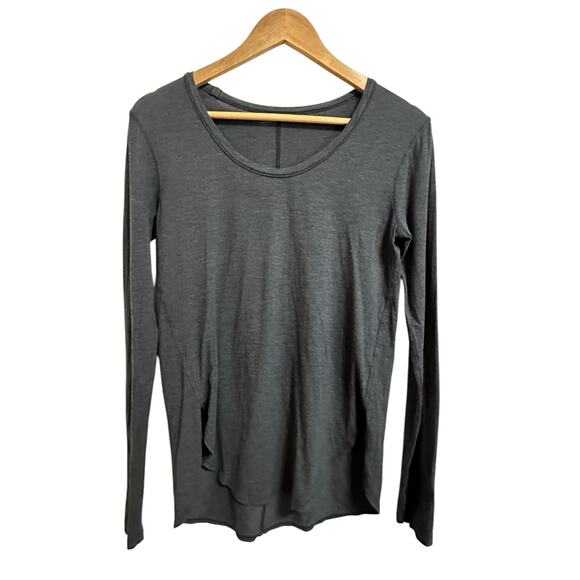 Lululemon women's grey long sleeve scoop neck tee‎ size 2 - Picture 1 of 3